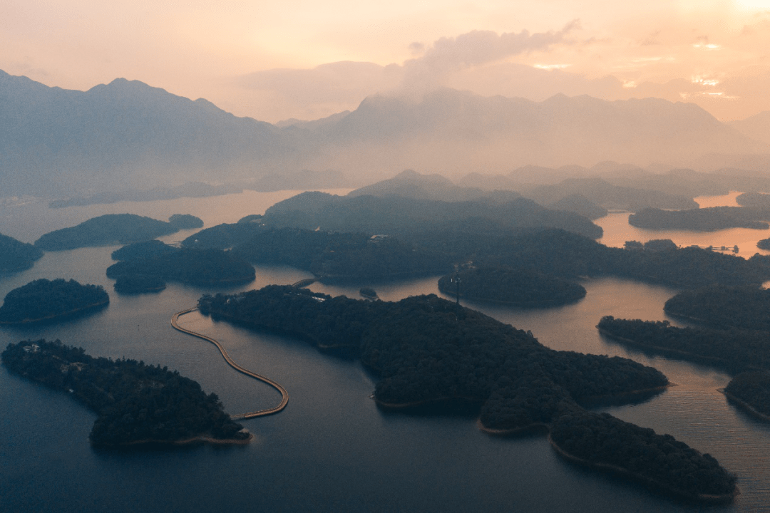 庐山西海将军峡登山节 迎来环中国自驾游集结赛