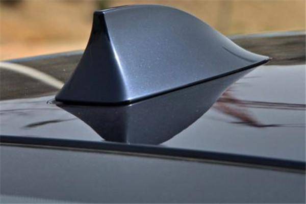 好看,用处还多!汽车的鲨鱼鳍可不仅仅是装饰品
