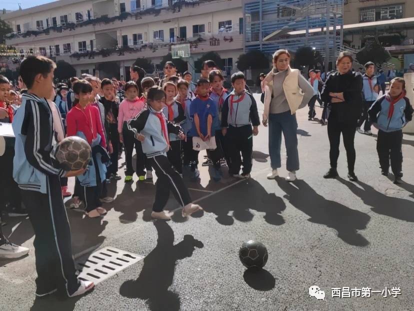 阳光体育快乐运动西昌市第一小学举行第50届冬季运动会