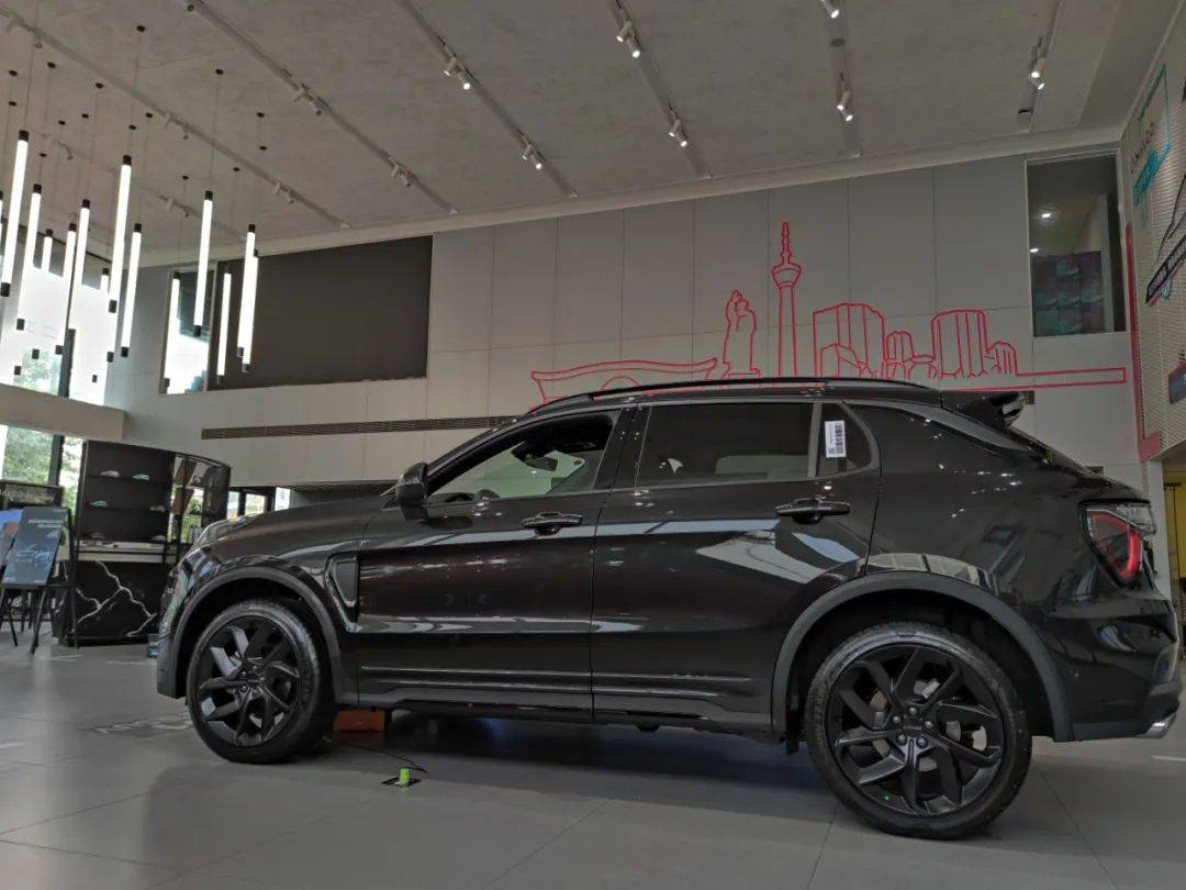 全新领克01丨2.0t 8at 四驱,不用改的黑武士