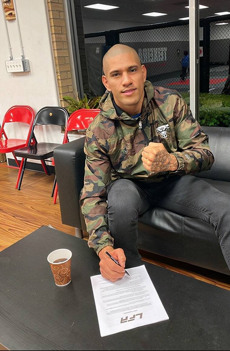 ufc世界冠军阿迪萨亚的压力来了,他的克星在lfa赛事中获胜