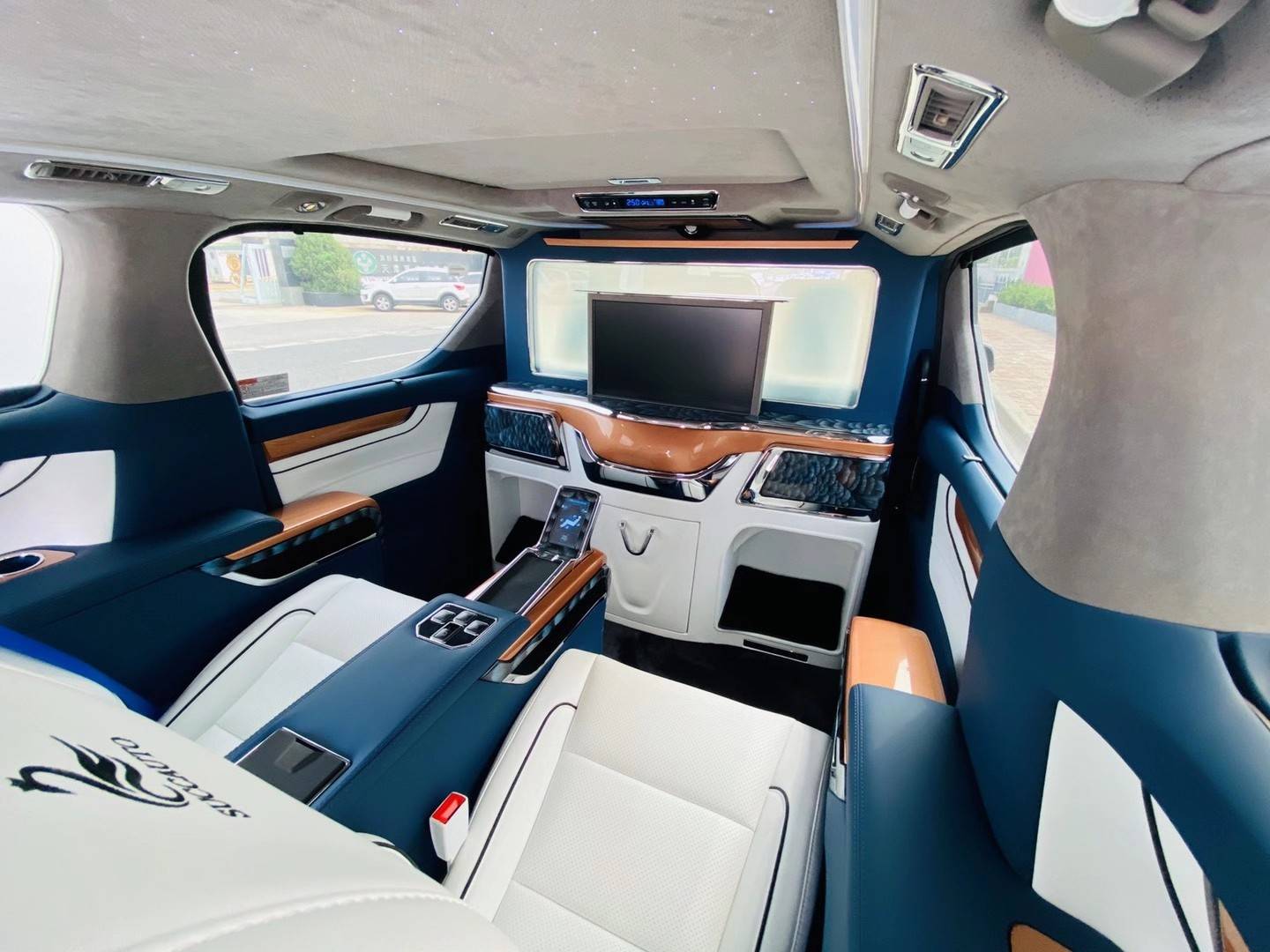 进口丰田埃尔法豪华内饰七座商务酬宾价