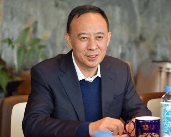 又一个隐形首富诞生身家1亿却收购17亿国企如今赚回了7百亿