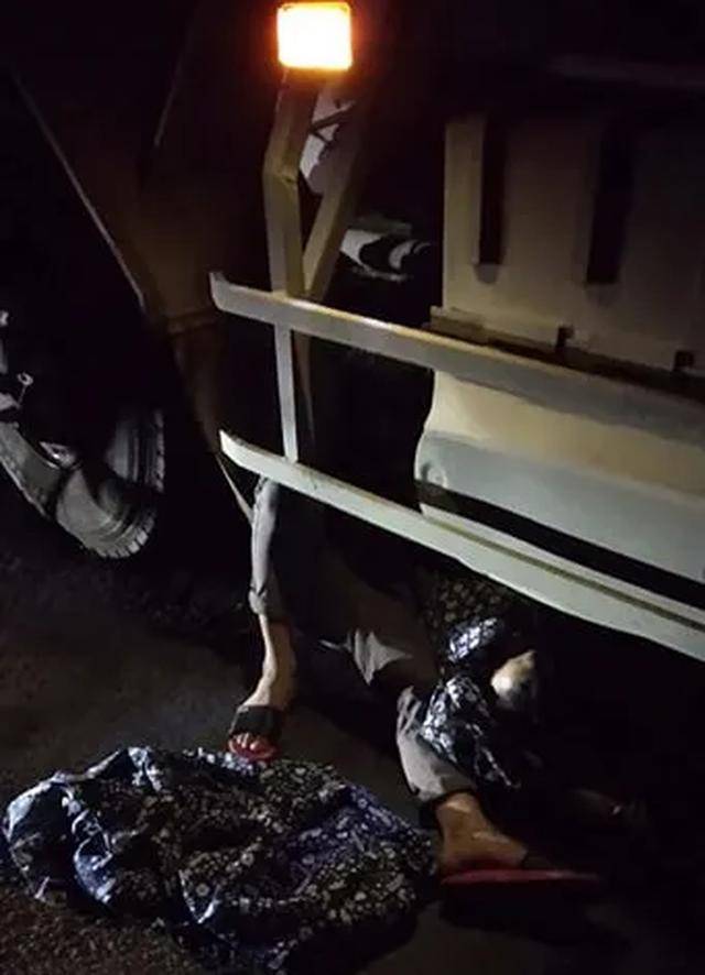 年轻夫妻刚结婚6个月妻子就在去参加葬礼的路上遇车祸失去双腿