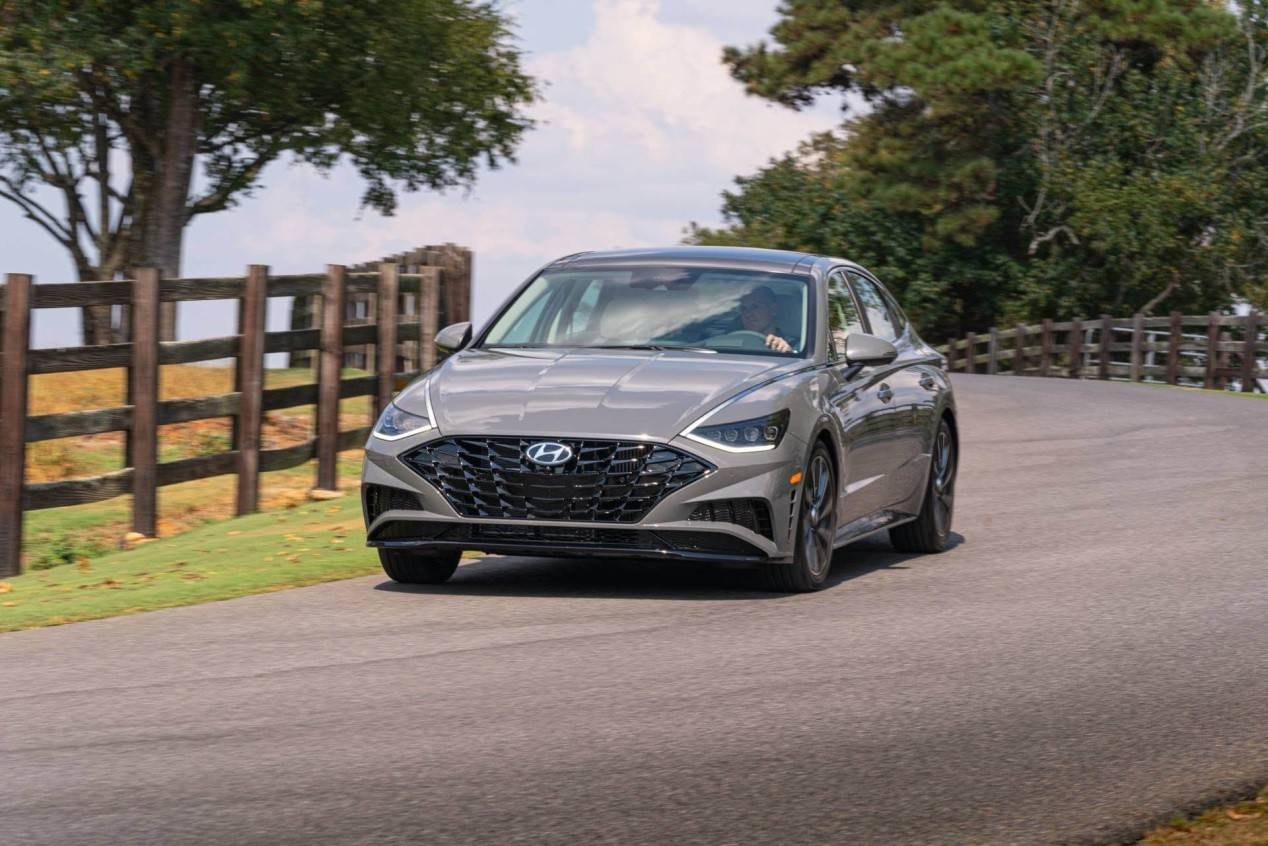 买车再等等第十代索纳塔定义b级车新标杆