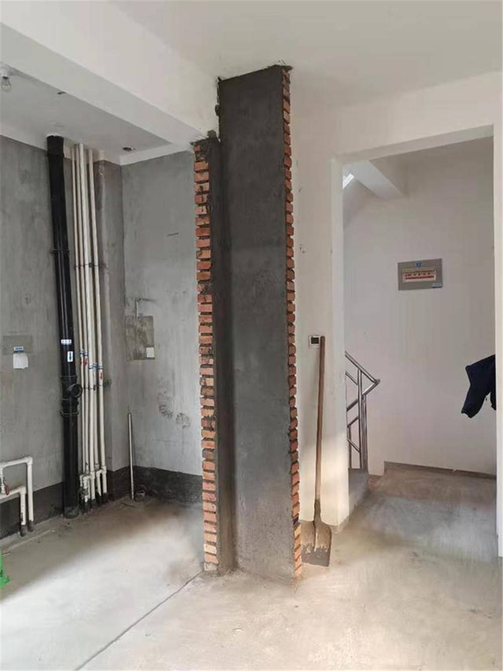 泰安泰山院子别墅装修,土建施工进行中,现场拍摄的照片.