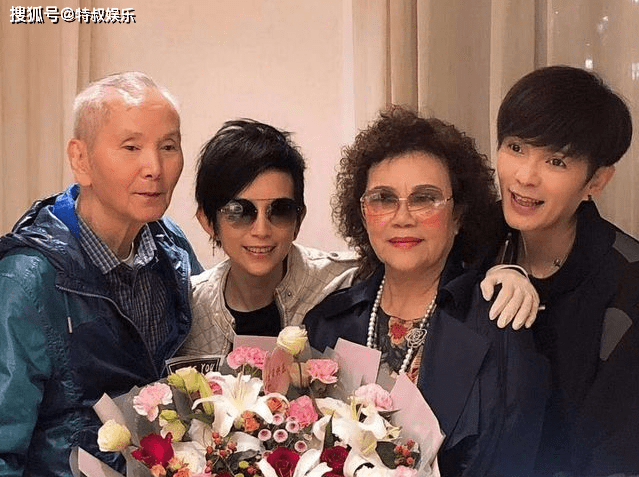 原创春晚走红被称歌坛女帝51岁潘美辰与哥哥为何一生不嫁不娶