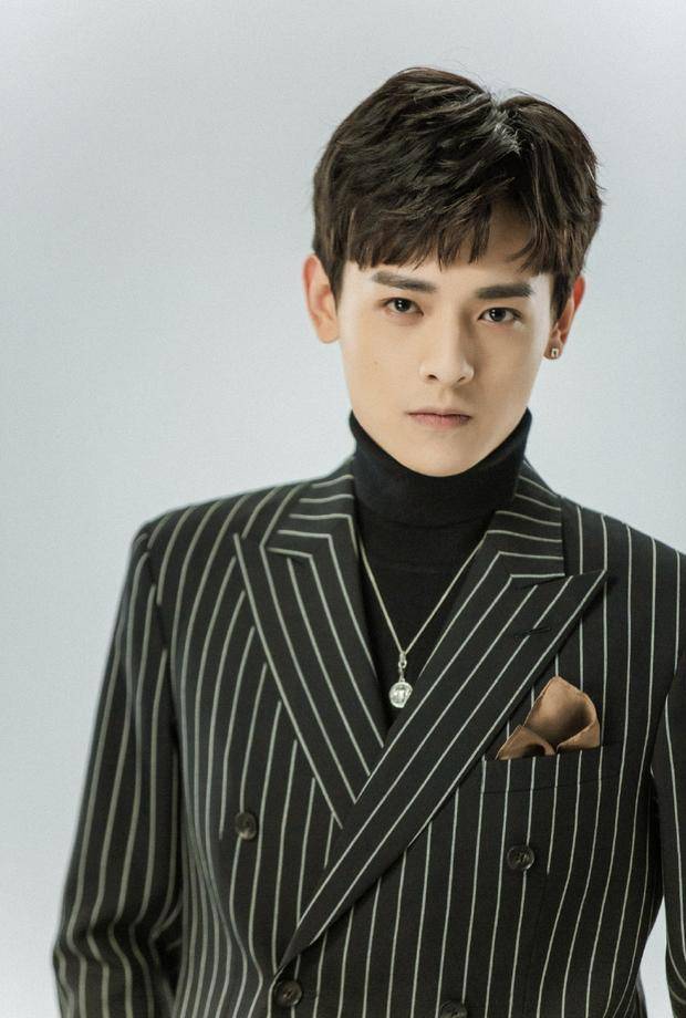 《琉璃》的腾蛇神君,曾放弃和肖战加入同组合,27岁至今不温不火_手机