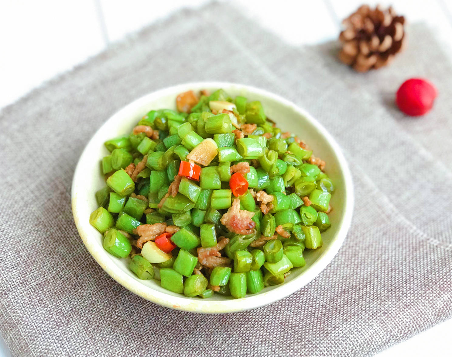 原创家常菜肉丝四季豆脆爽鲜香微辣下饭食材简单味道不简单