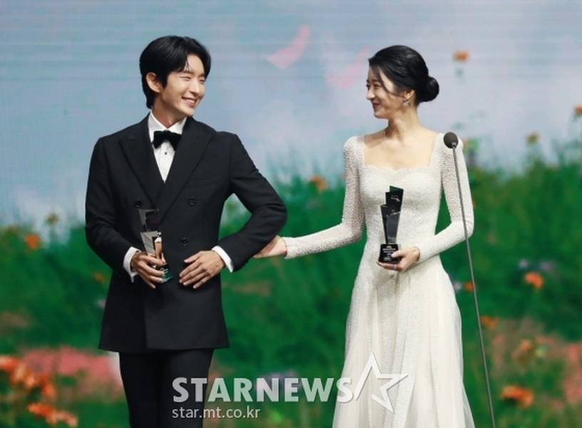 2020aaa颁奖典礼12位男神女神!