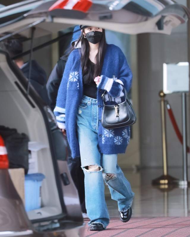 秋冬如何穿出气质感?看看杨幂的秋冬穿搭示范,也能穿出明星范