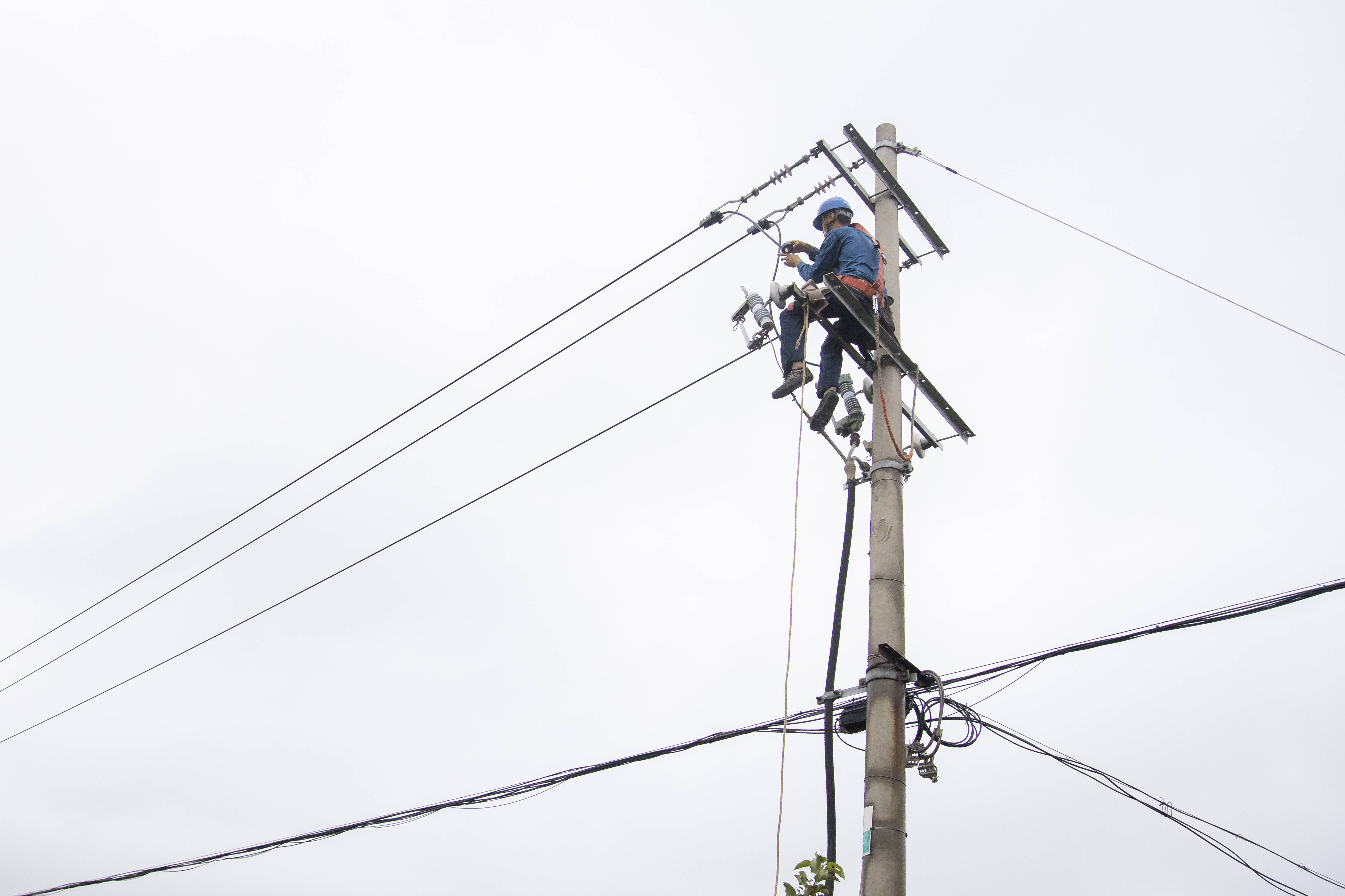 10千伏盛泉线,长青线属于配合110千伏古塔站检修线路之一,为达到"一停