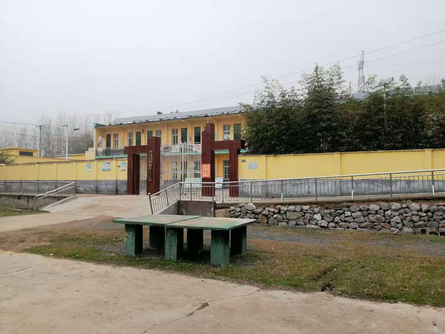 双手扮靓美丽校园---桃溪镇石碑营村小学"卫生精细化整理"活动掠影