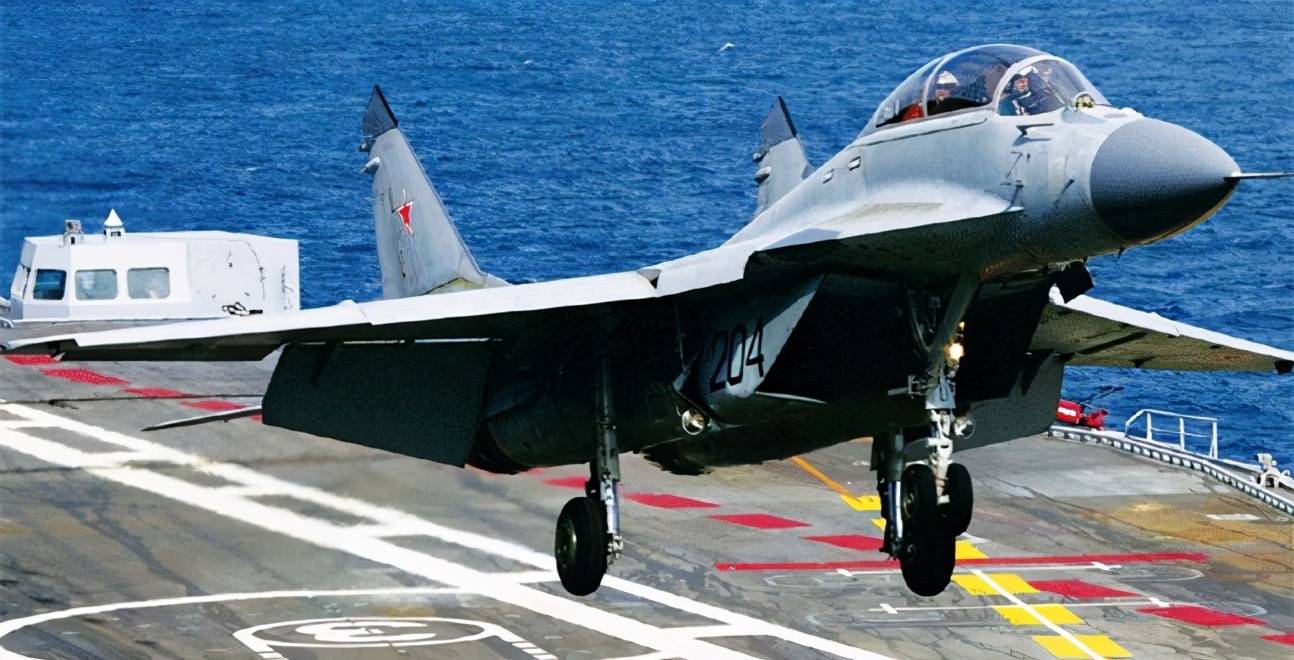 第四架又坠毁大海,看看印度是如何痛说米格-29舰载机的缺陷_印度海军