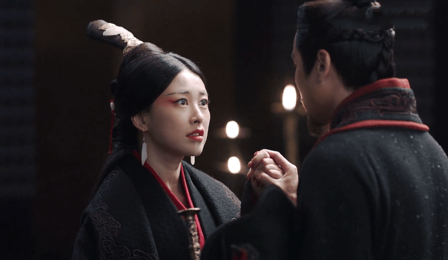 为的就是王位,可以说在当时的公子傒眼中,就是嬴异人抢走了属于自己的