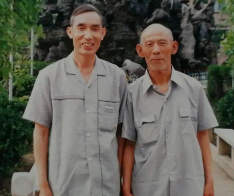 《谁是最可爱的人》中提到的烈士李玉安没有死,40年后,他出现了_手机