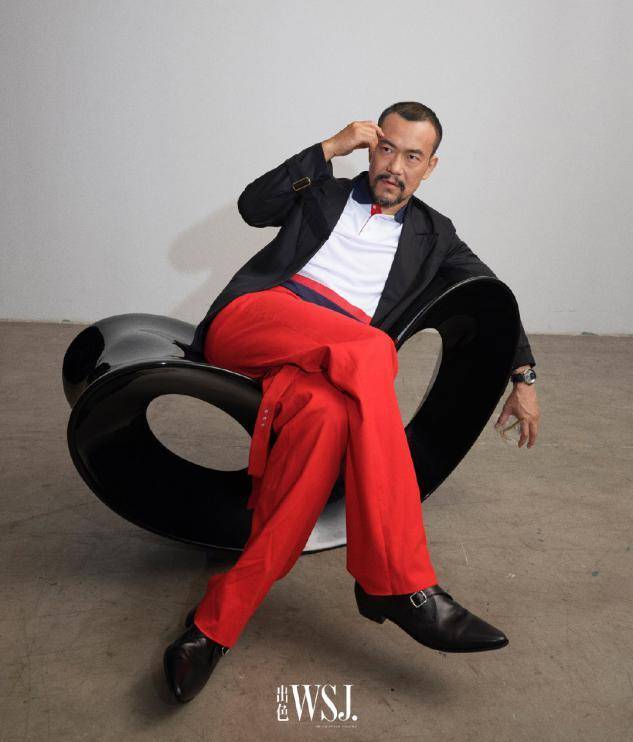 46岁廖凡寸头造型亮相男人味十足这气场小鲜肉真比不了