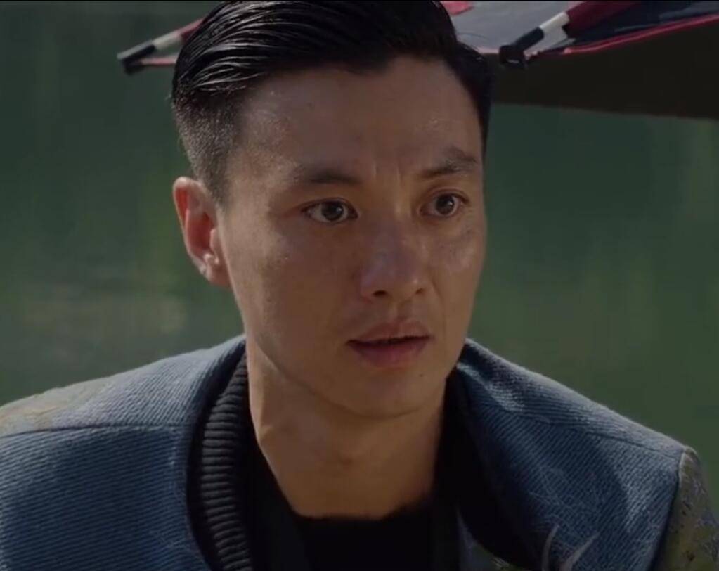 周一围,曹曦文,袁姗姗主演的都市悬疑剧《焕脸》