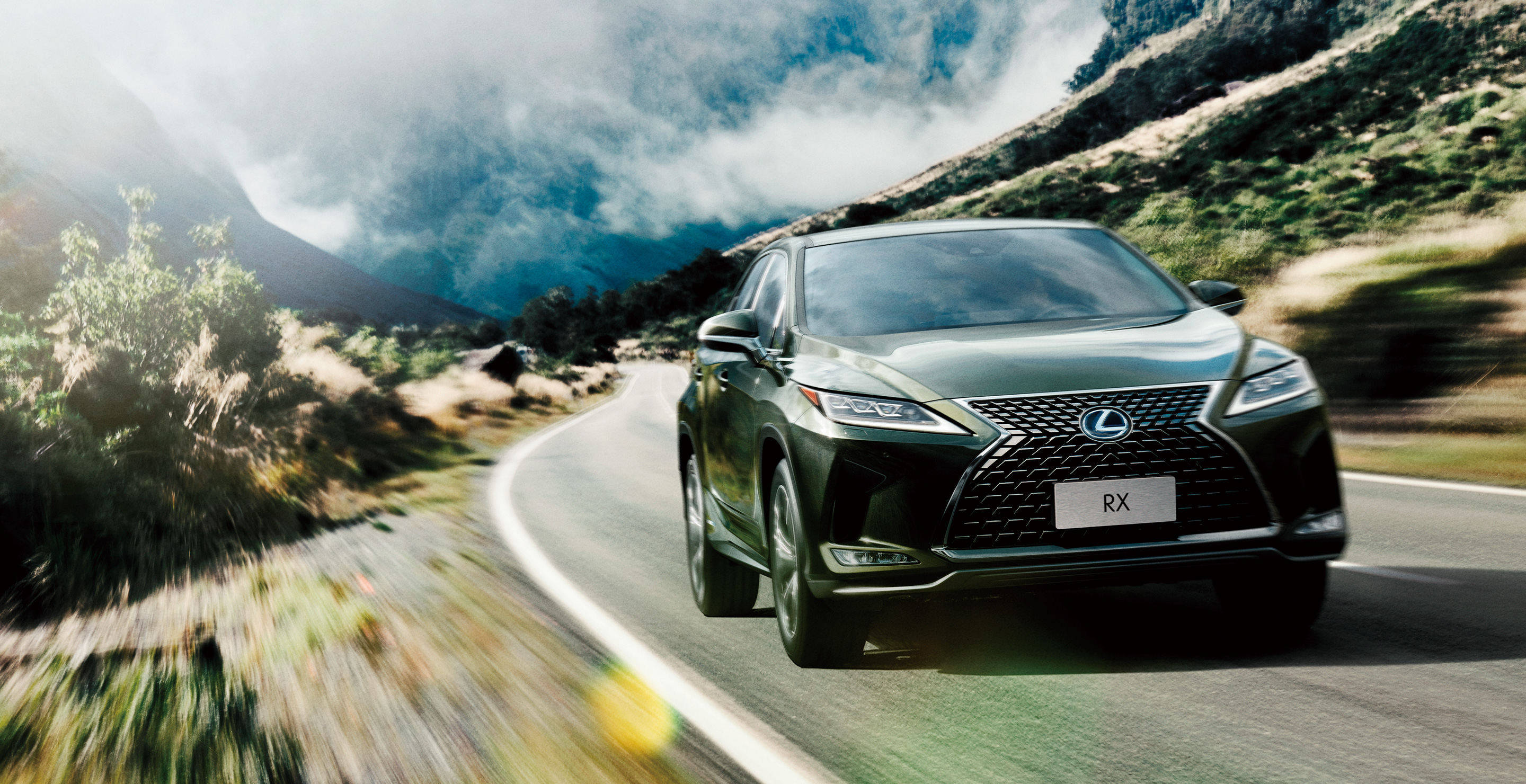 大空间豪华级suv给你不一样的体验雷克萨斯rx300贴漆面保护膜