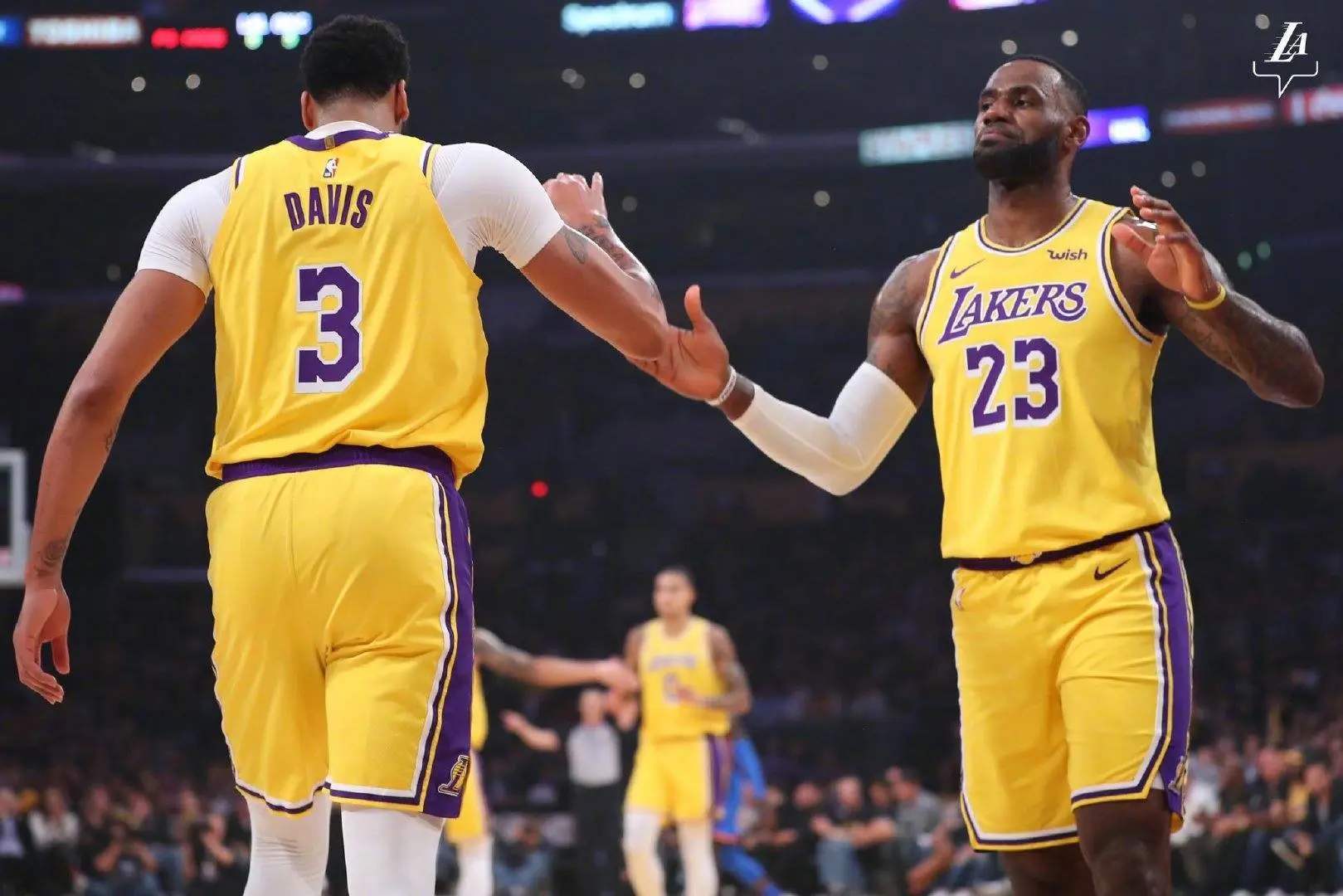 75亿!詹眉缔造新紫金王朝,湖人gm:勒布朗绝非常人