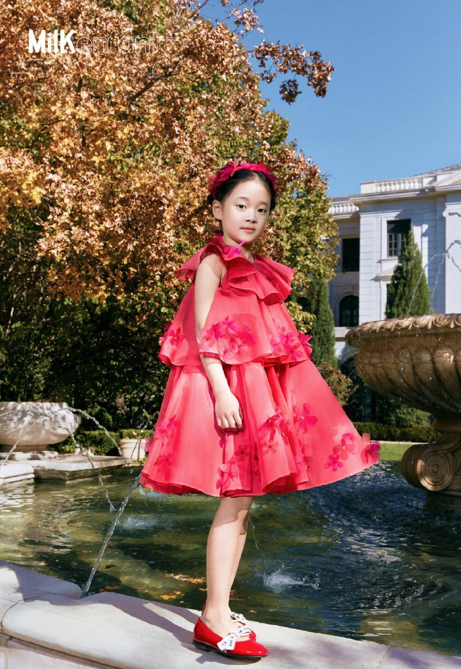 梅婷7岁女儿登杂志封面 大名曝光寓意父母甜蜜爱情