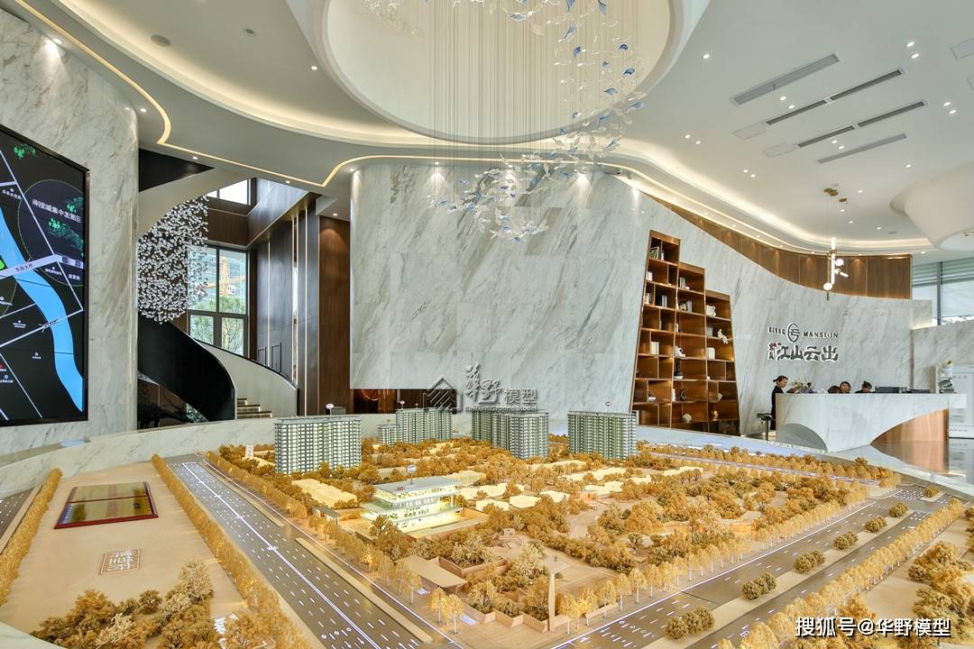 项目沙盘:烤漆仿石材制作户型:平层户型3套,外墙写实,地板丝印,带灯光