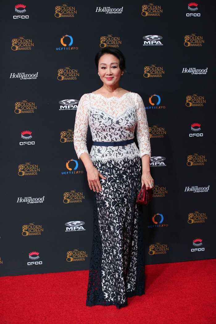 原创老了不是要装嫩才会漂亮王姬穿套装知性端庄气质又很优雅