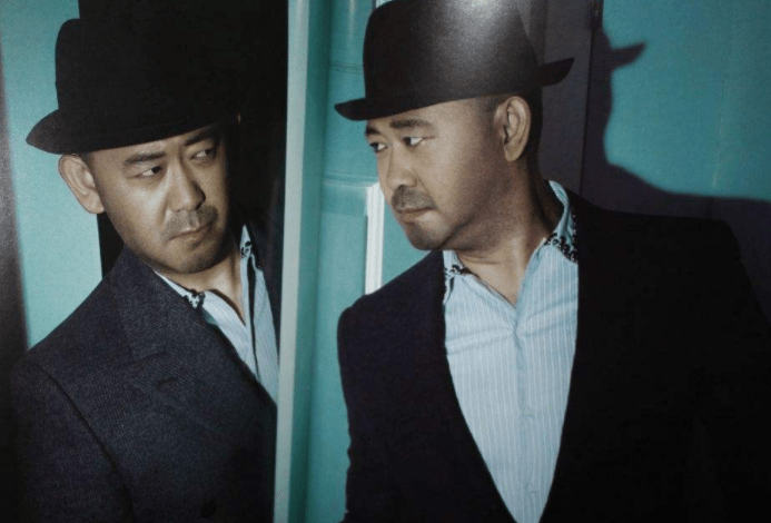 原创16岁就一见钟情,毕业就结婚,35年恩爱如初,他们才是真正模范夫妻