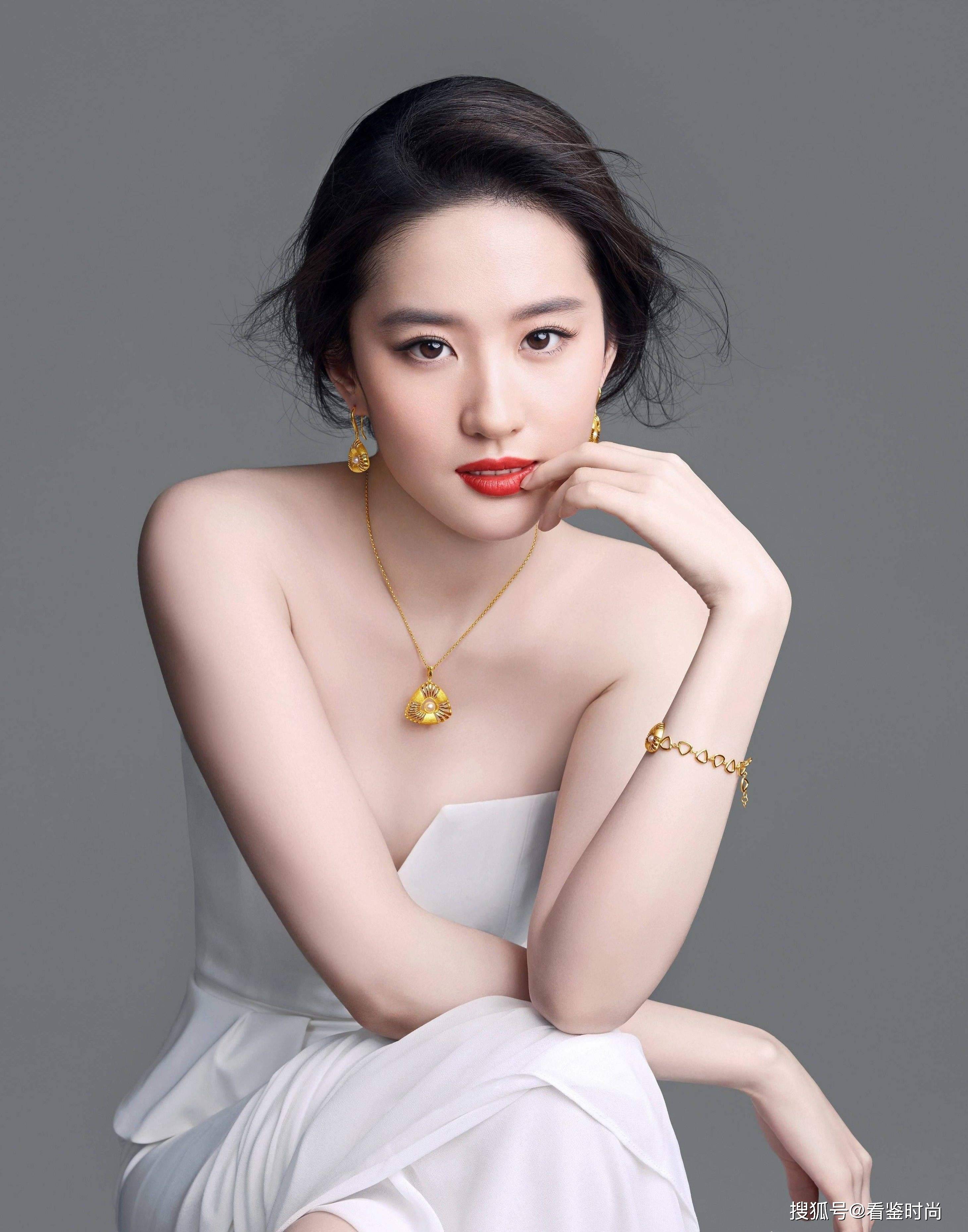 中国最美女星排名第一图片