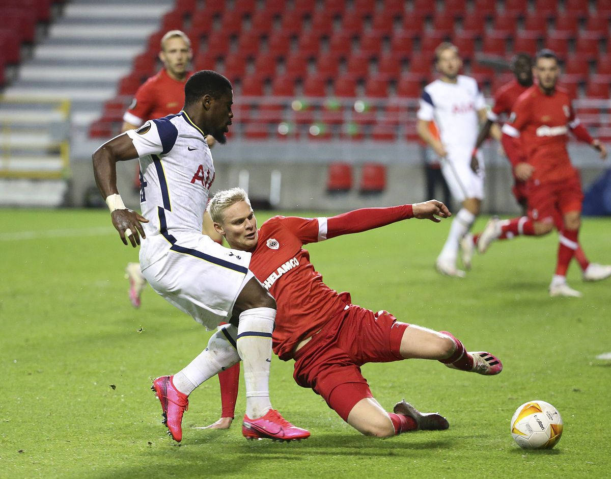 布拉格斯巴达双线失利士气低迷,热刺为争头名复仇欲望强烈