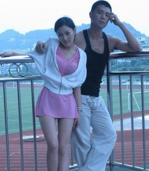 张馨予娱乐圈里的万人迷劈腿男朋友又被男朋友劈腿