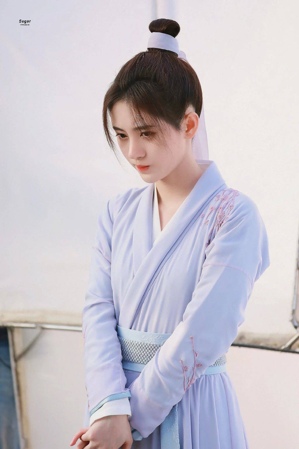 鞠婧祎壁纸:缘世今生都有你,梦里梦外都是你