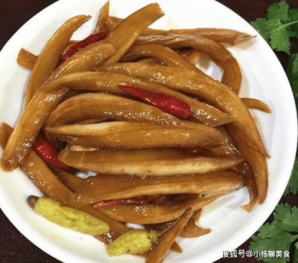 奶奶腌萝卜干,除了放盐还要加"它"!爽口入味,下饭必备