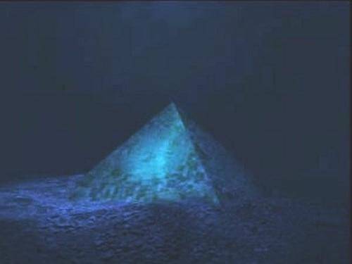 太平洋深处现巨型完美金字塔建筑 外星人基地？来源成谜