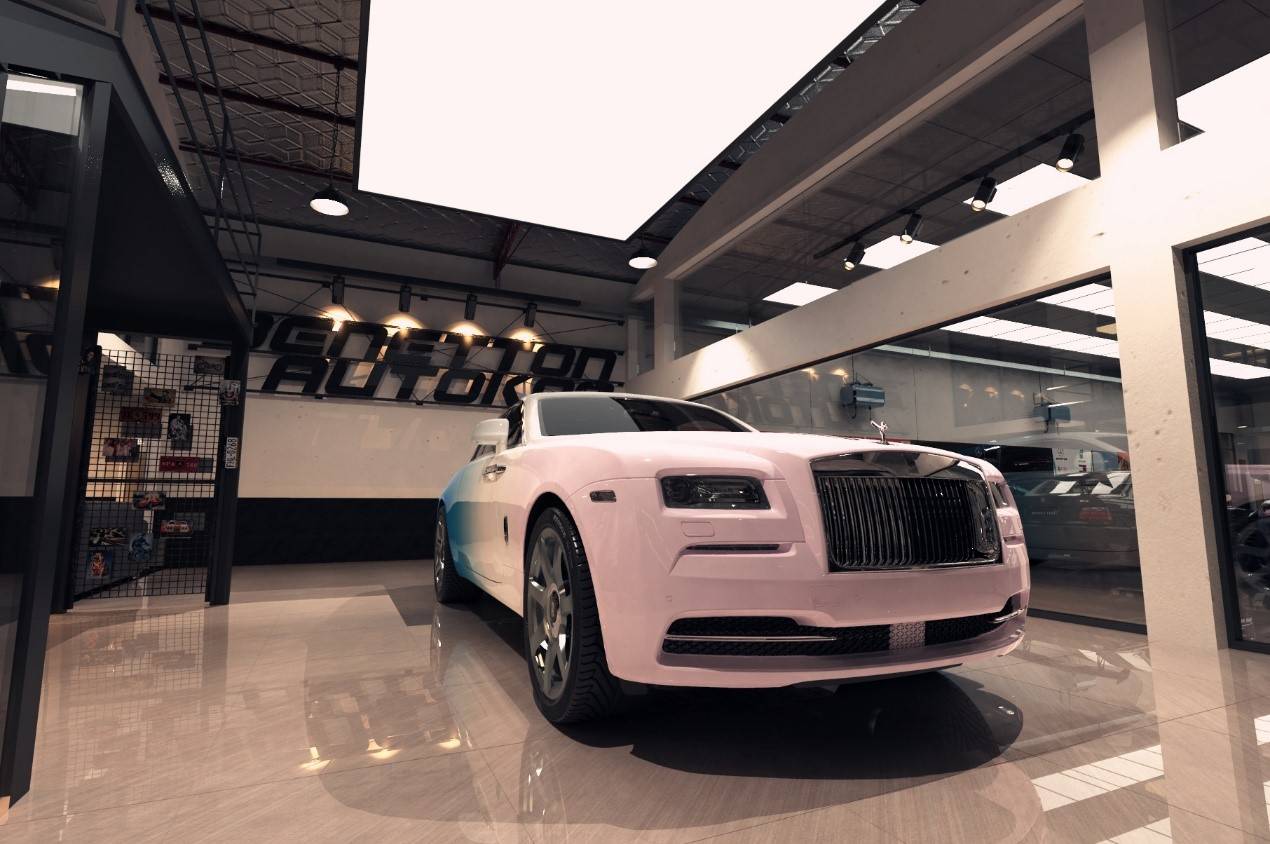 劳斯莱斯魅影彩绘粉变白这样的搭配堪称世上绝配