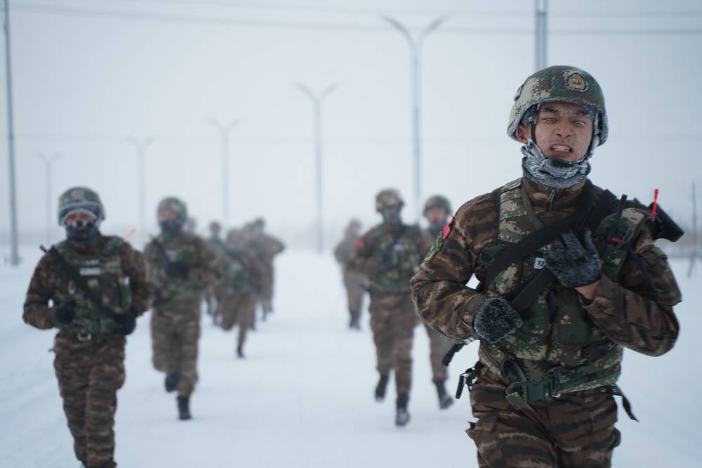 武警部队全面开展冬季大练兵 提高实战化训练水平