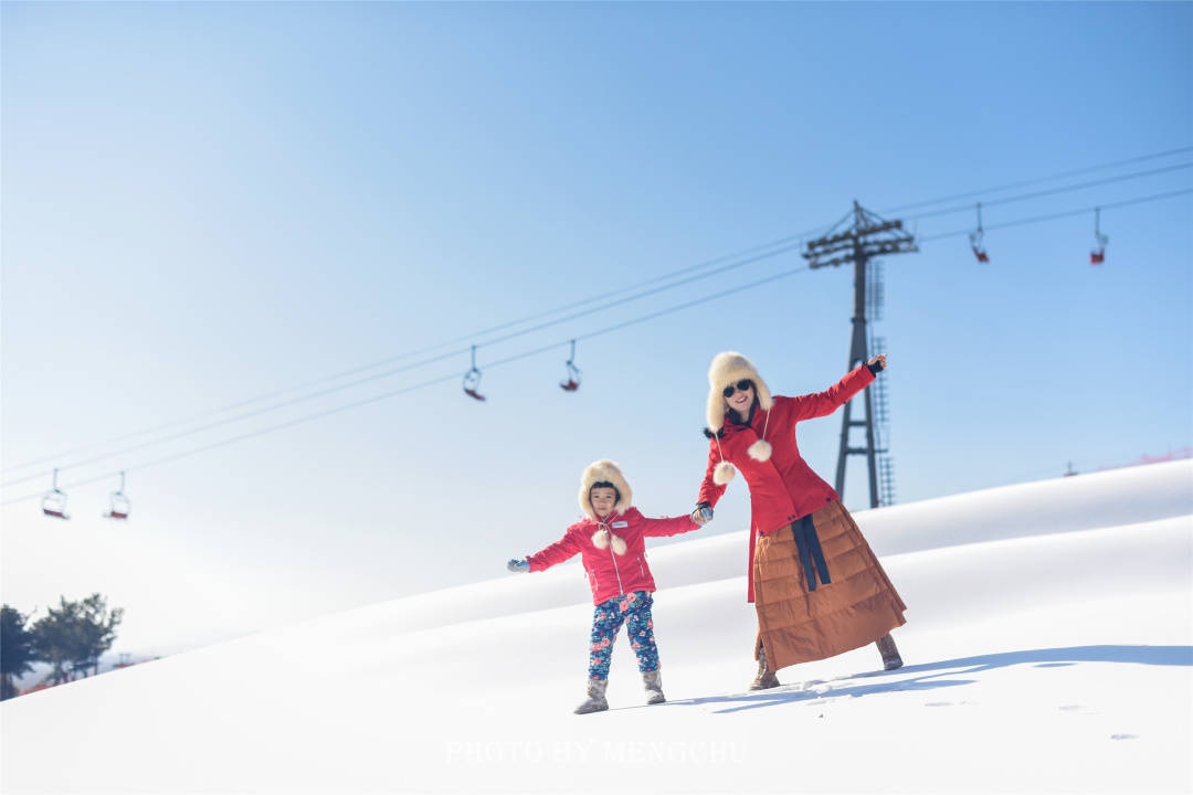 北方冬日的正确打开方式，去万科石京龙滑雪场炫酷地遛娃吧