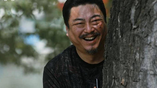 "疤叔"李传缨背景:和周杰,王琳是同学,姑姑是京剧大师李世济