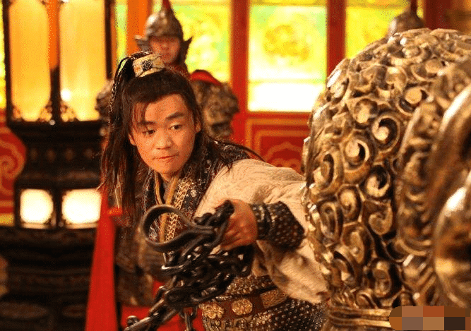 李元霸的双锤重800斤,换算成现代重量,有多少斤呢