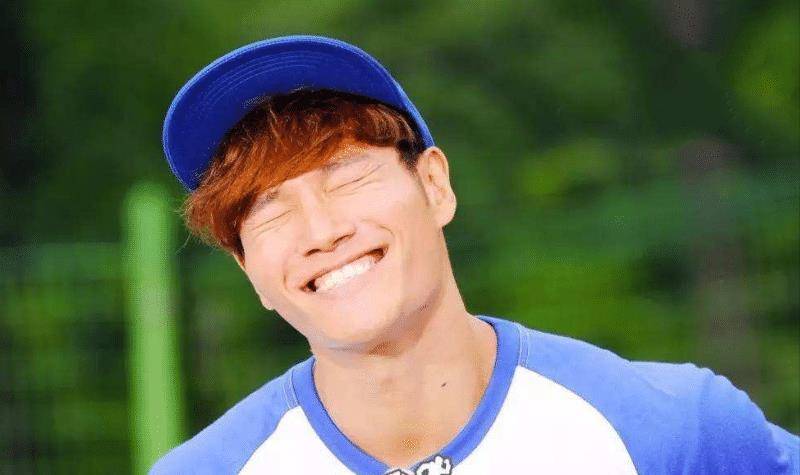 深情歌手是他,搞笑艺人也是他,宝藏男孩为何至今仍单身?_金钟国