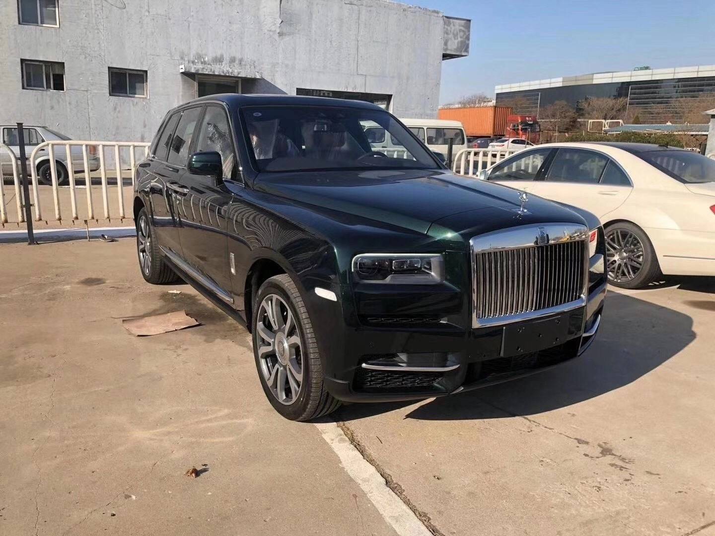 2020款劳斯莱斯库里南 越野怪兽挑战全地形