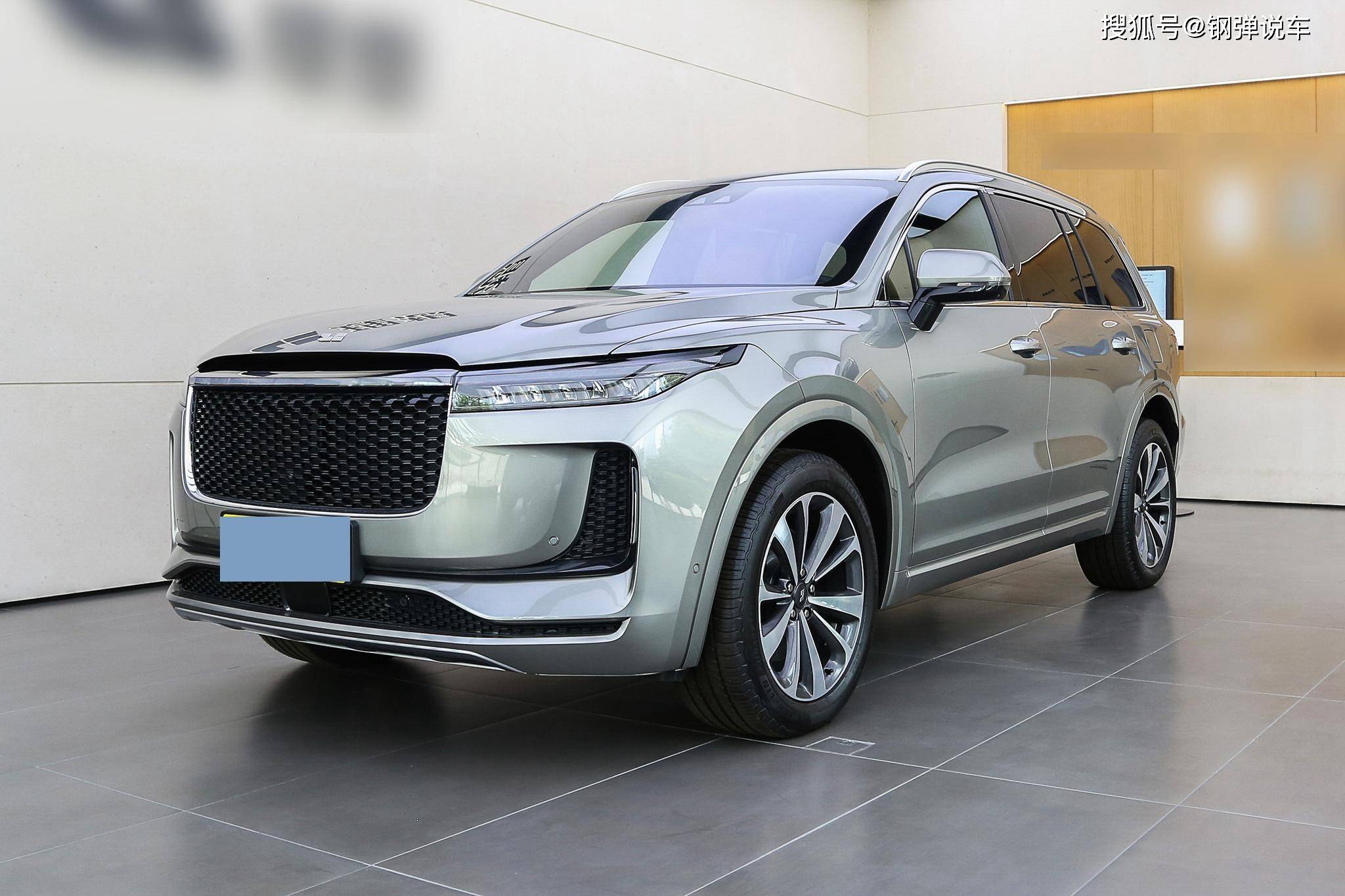 原创家里人口多,预算35万买mpv还是suv,先看看理想one