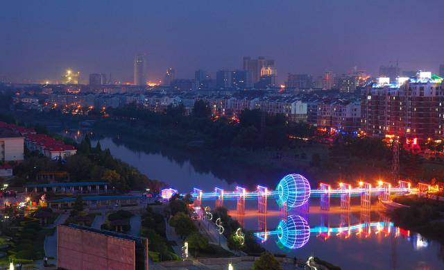 河南“铆足干劲”的城市，跨越式发展的标杆，境内景色美不胜收