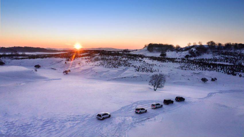 探索冬季美景，自驾乌兰布统大草原，穿越冰雪的炫酷自驾体验和攻略