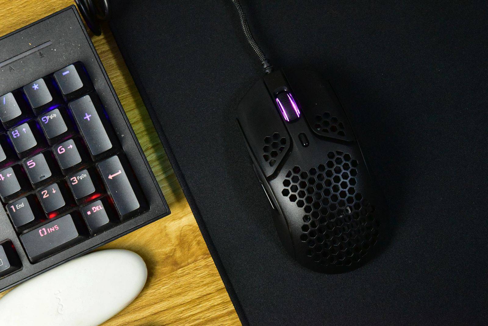 金士顿目前最出色的鼠标haste上手比罗技g102轻却有502的手感