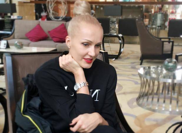 身高1米96中国女篮最美外援,兼职平面模特,坦言想留在中国_叶莲娜