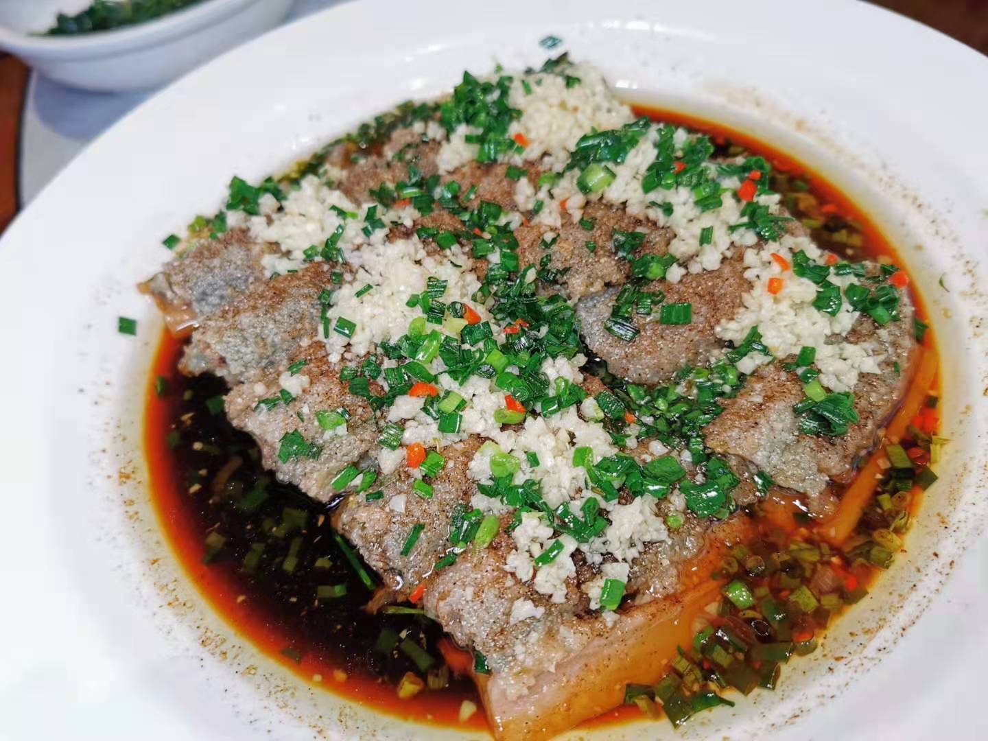 吸收传统借鉴其他广采博取以求完善鮰归打造荆楚鮰鱼盛宴