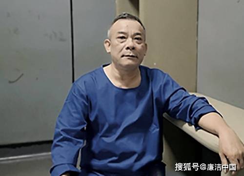原创三亚市厅官蓝文全十年成为千万富翁
