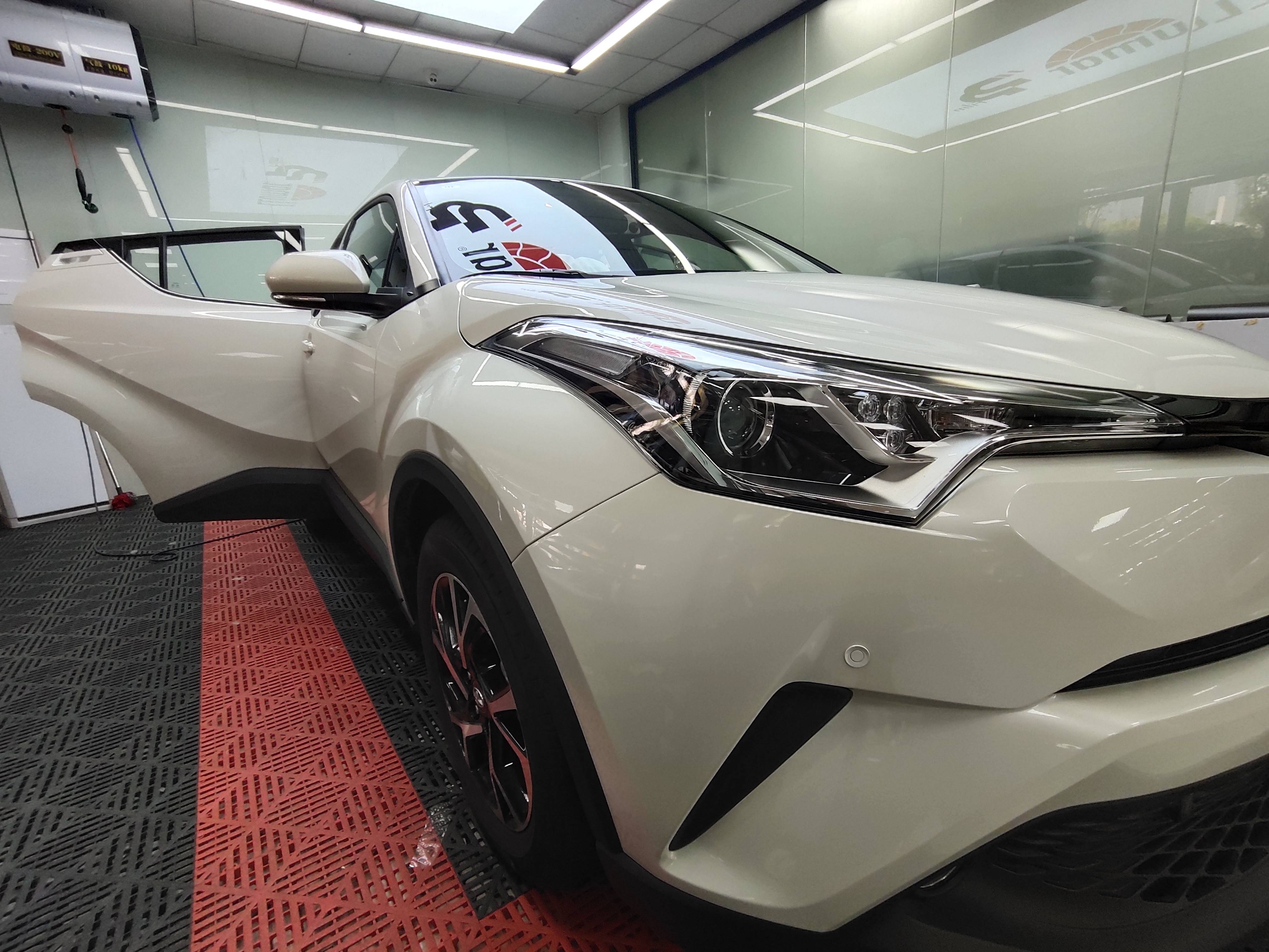 丰田chr车身改色-梦幻胭脂粉,做个个性的女车主