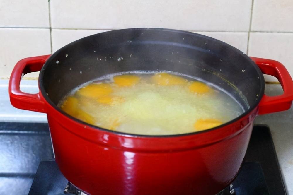 红薯熬粥,学会"1泡2煮",红薯才香甜软糯,还能节省烹饪时间